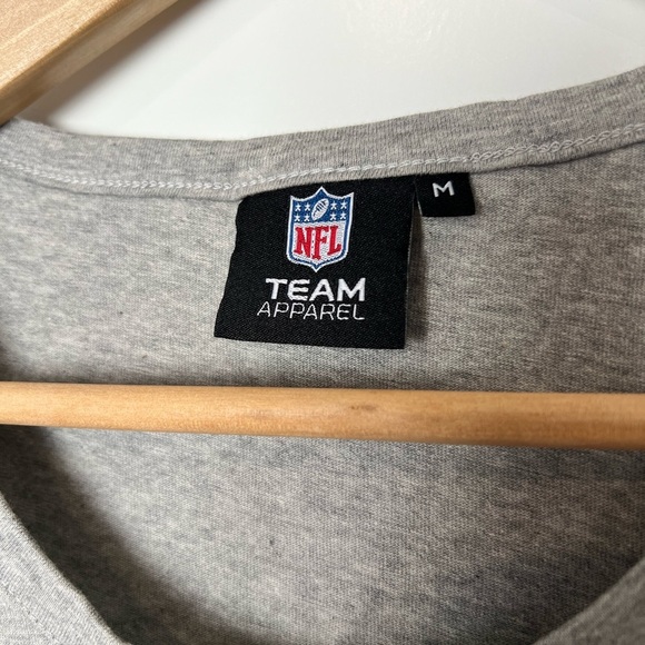 NFL Cleveland Browns: Gray Tee: Size M - Picture 2 of 7